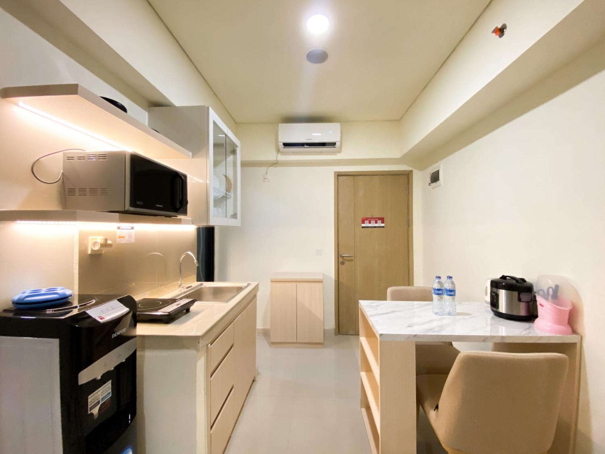 Best Homey And Modern 2Br At Meikarta Apartment By Travelio Cikarang Buitenkant foto