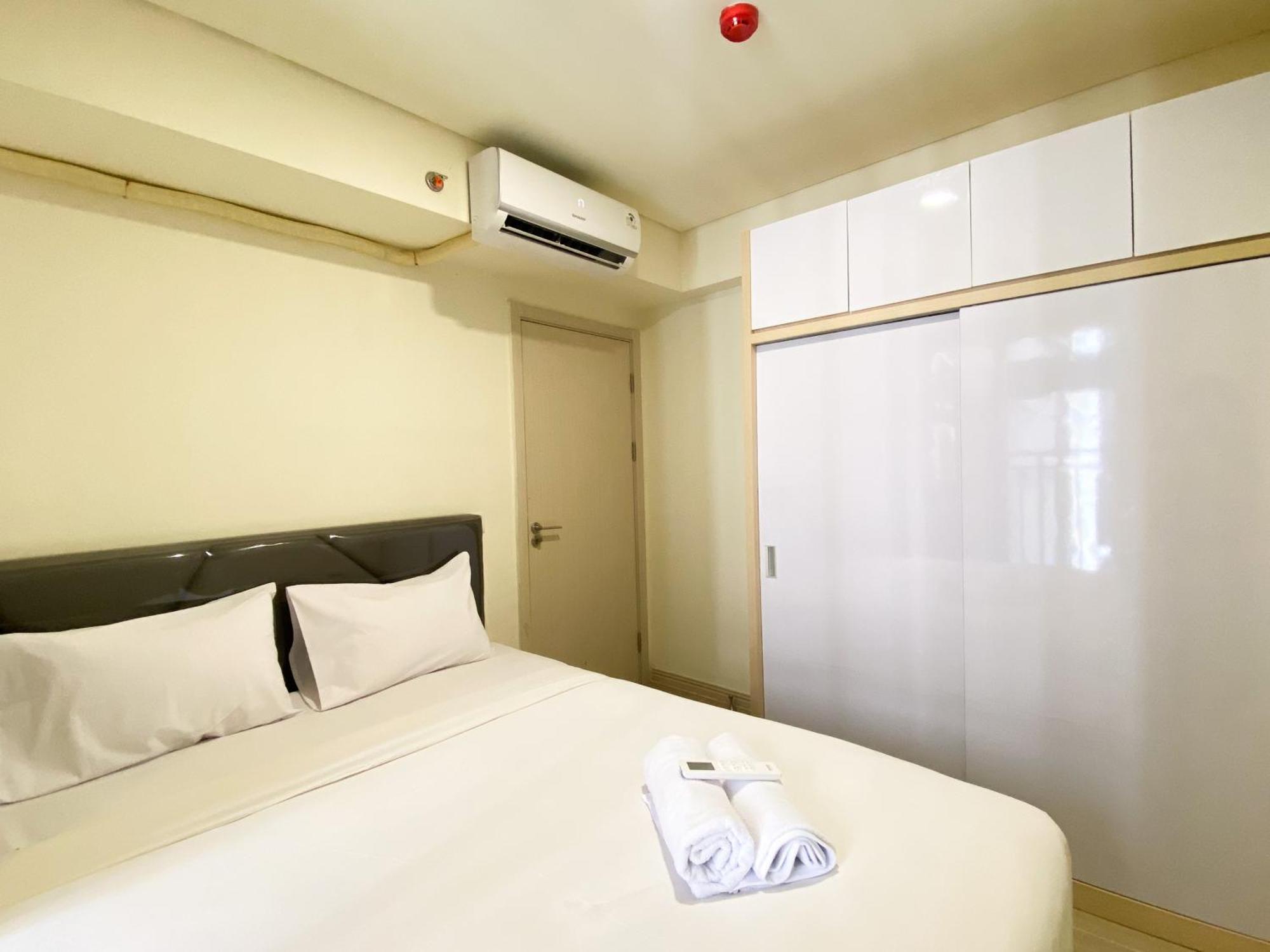 Best Homey And Modern 2Br At Meikarta Apartment By Travelio Cikarang Buitenkant foto